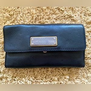 Marc Jacobs trifold wallet